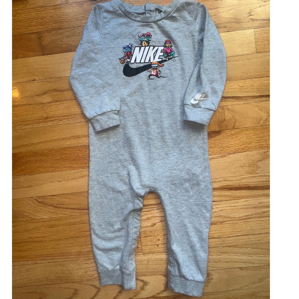 Nike Baby 24M Grey 8-Bit Swoosh Graphic Romper One-Piece Retro Gamer Style